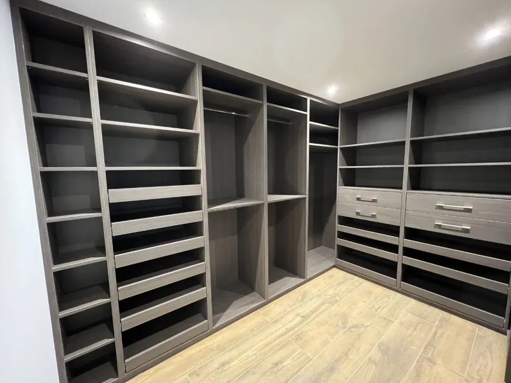 Dressing-sur-mesure à Hettange-Grande